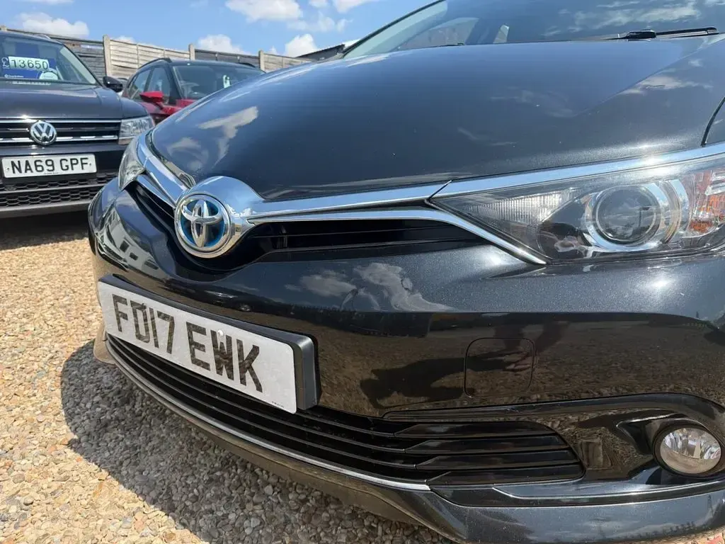 Used Toyota Auris Hybrid Business Edition 2017 Black Hatchback