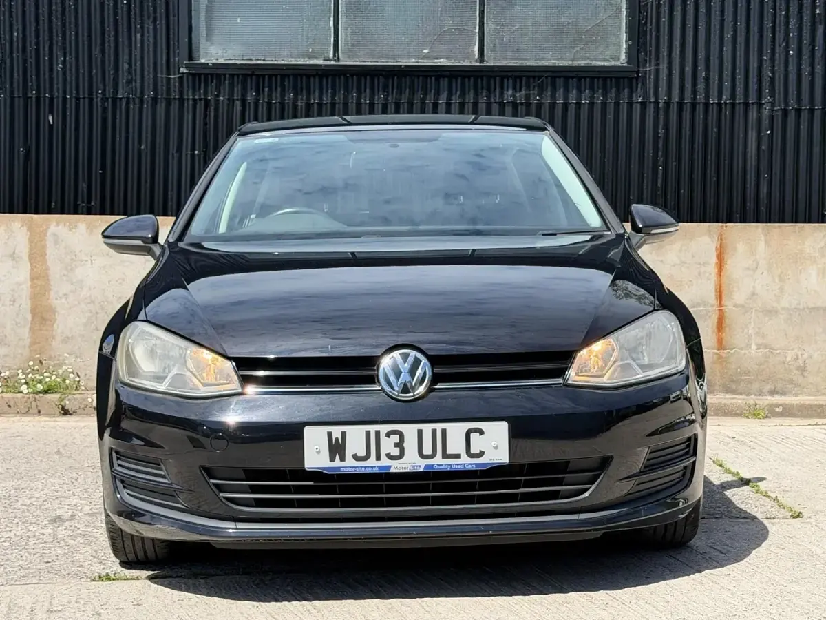 Used VW Golf VII S 105 HP (77 kW) 2013 Black Hatchback