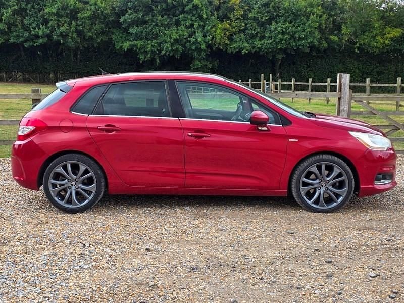 Used Citroën C4 Exclusive 2011 Red Hatchback
