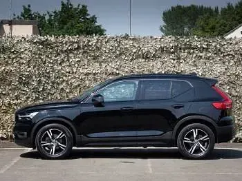Used Volvo XC40 R-Design 163 HP (119 kW) 2021 Black SUV
