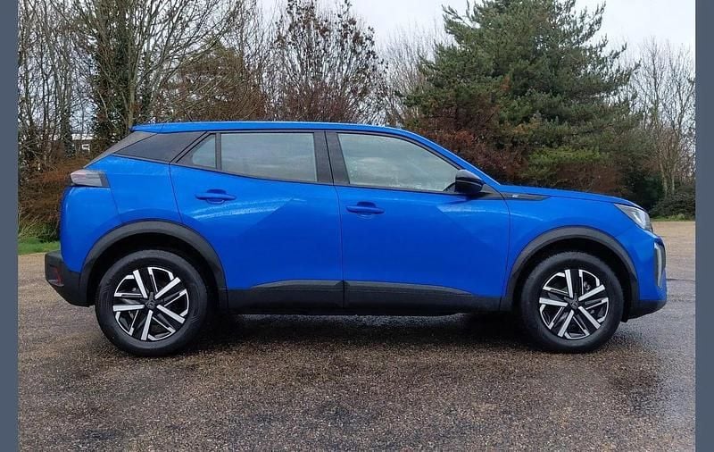 Nowe Peugeot e-2008 Active 100 kW (136 KM) 2026 Niebieski SUV