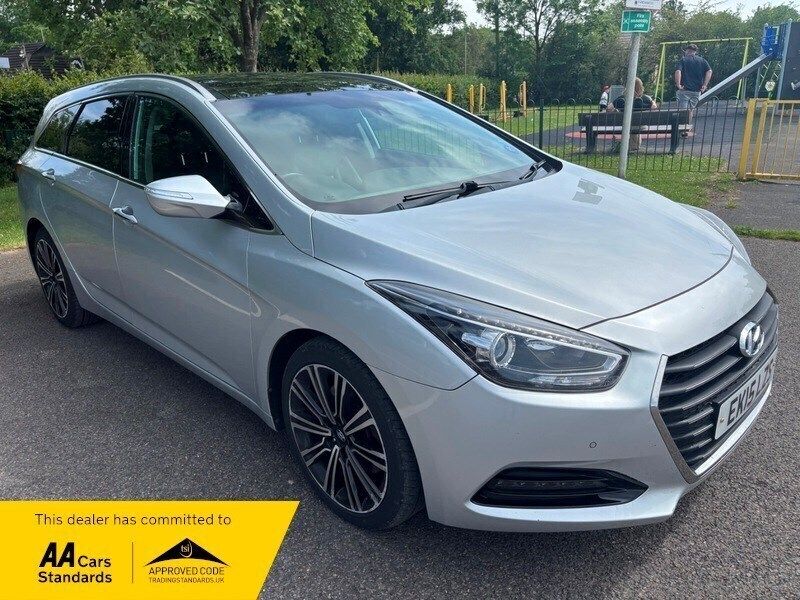Silver Used 2015 Hyundai i40 Premium Estate | £6,990 (Fair price) - Image 1/3