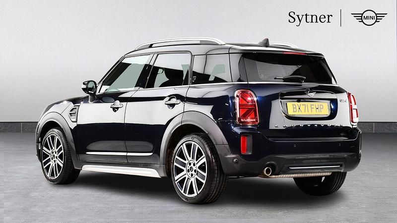 Usado Mini Cooper Countryman Exclusive 134 CV (98 kW) 2021 Negro SUV