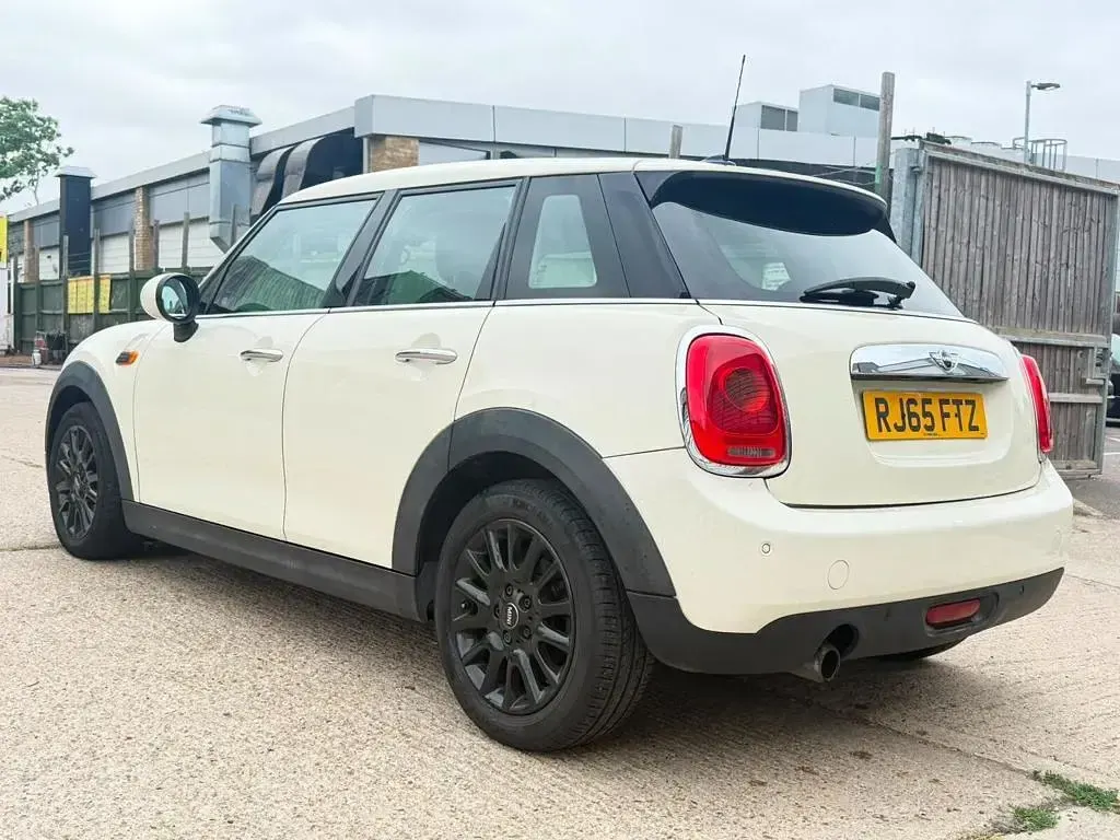 Used Mini ONE Hatch 2015 White Hatchback