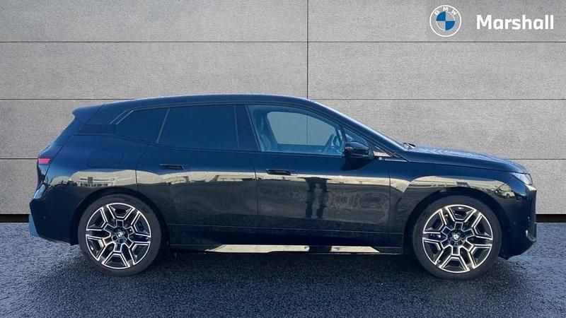 Usado BMW iX M Sport 400 kW (544 CV) 2025 Negro SUV