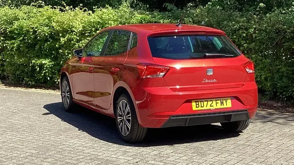 Usado Seat Ibiza SE 2022 Rojo Utilitario