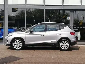Used Seat Arona Xperience 110 HP (80 kW) 2023 Silver SUV