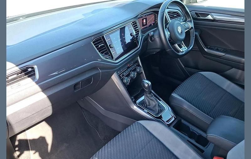 Usado VW T-Roc R-line 150 HP (110 kW) 2021 Preto SUV