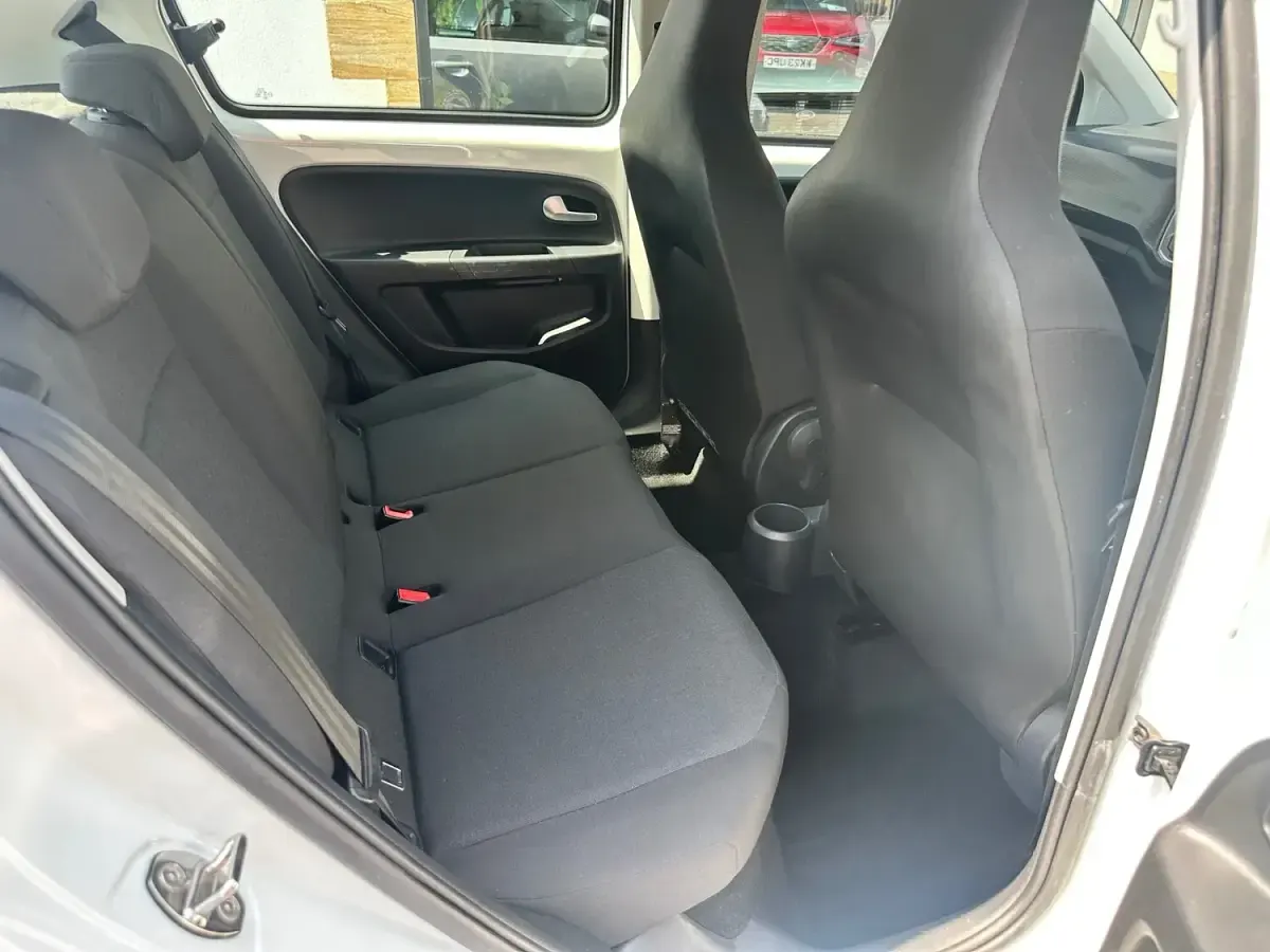 Used VW up! 65 HP (47 kW) 2022 White Hatchback