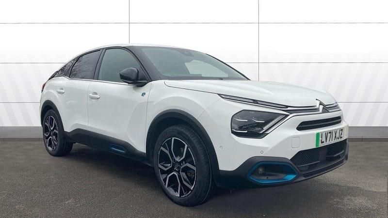 Used Citroën e-C4 Shine 100 kW (136 HP) 2021 White Hatchback
