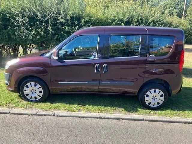 Red Used 2012 Fiat Doblò MPV | £5,495 (Fair price) - Image 1/4