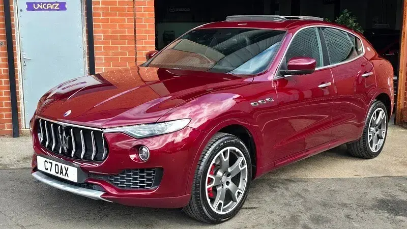 Used Maserati Levante 275 HP (202 kW) 2017 Red SUV