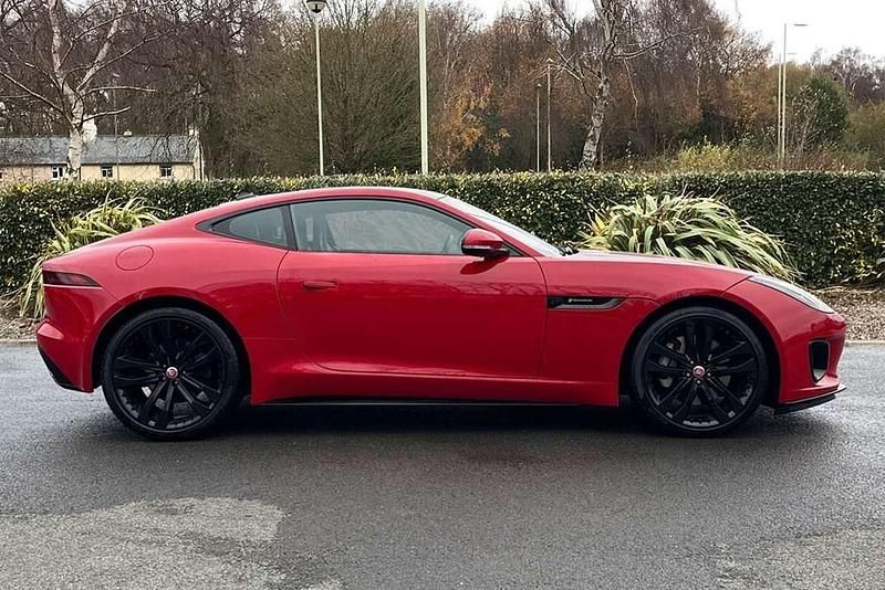Used Jaguar F-Type R-Dynamic 300 HP (220 kW) 2019 Red Coupe