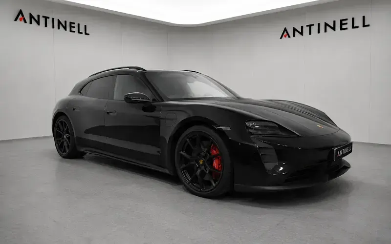 Begagnad Porsche Taycan Sport Turismo 439 kW (598 HK) 2023 Kombi