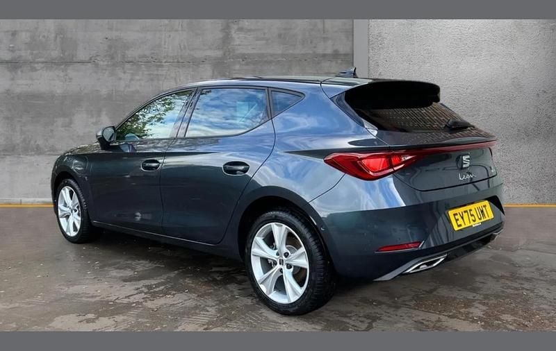 New Seat Leon FR 200 HP (147 kW) 2025 Grey Hatchback