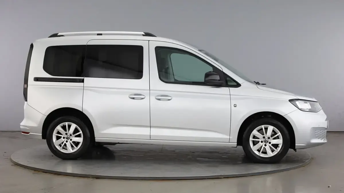 Used VW Caddy Life 112 HP (82 kW) 2022 Silver MPV