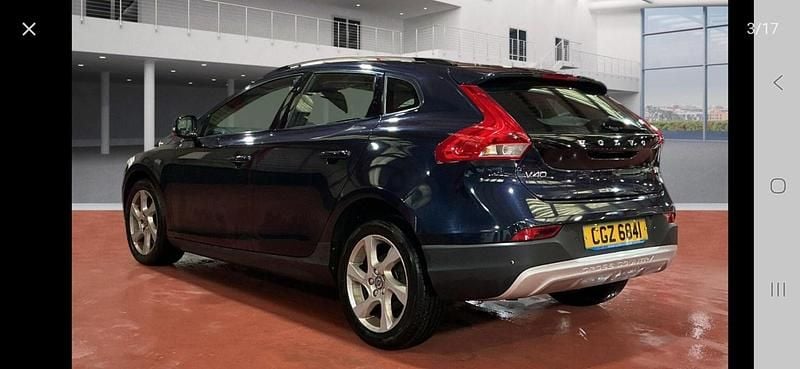 Used Volvo V40 2016 Blue Hatchback