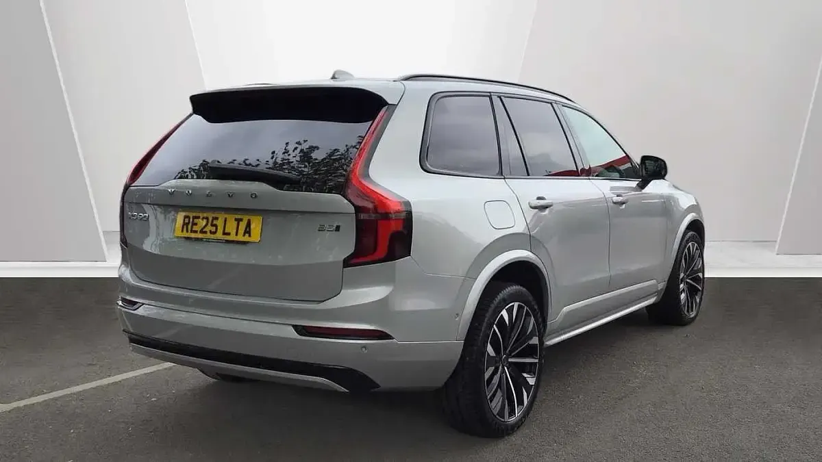Used Volvo XC90 Ultra 455 HP (334 kW) 2025 Silver SUV