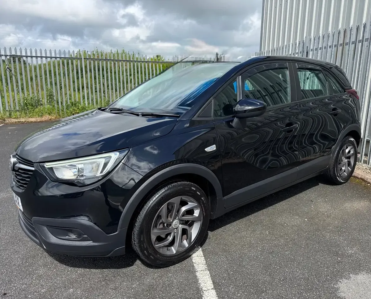 Used Vauxhall Crossland X 81 HP (59 kW) 2019 Black SUV
