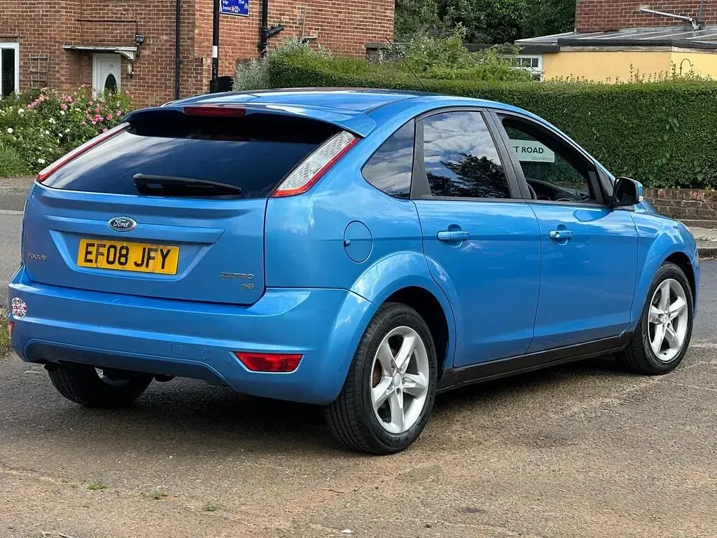 Used Ford Focus Zetec 125 HP (91 kW) 2008 Blue Hatchback