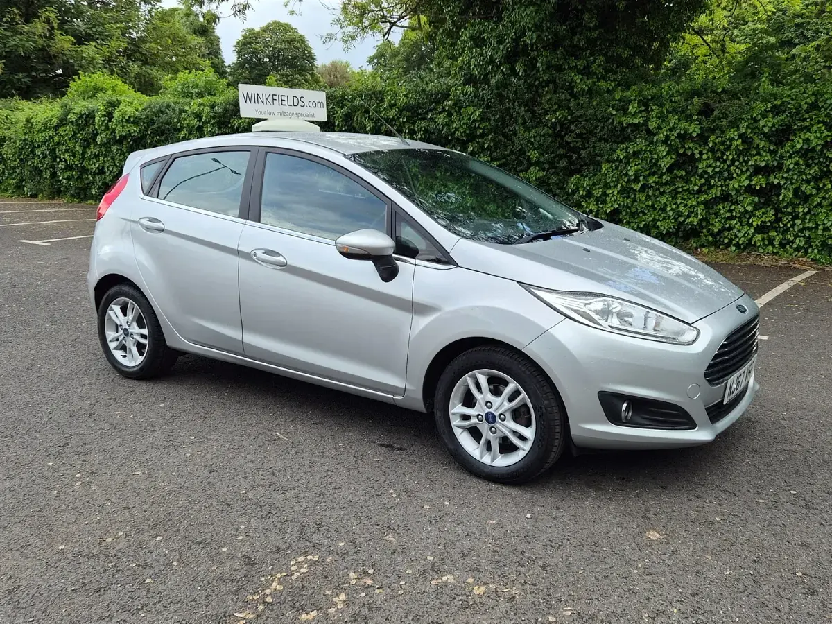 Used Ford Fiesta Zetec 82 HP (60 kW) 2017 Silver Hatchback