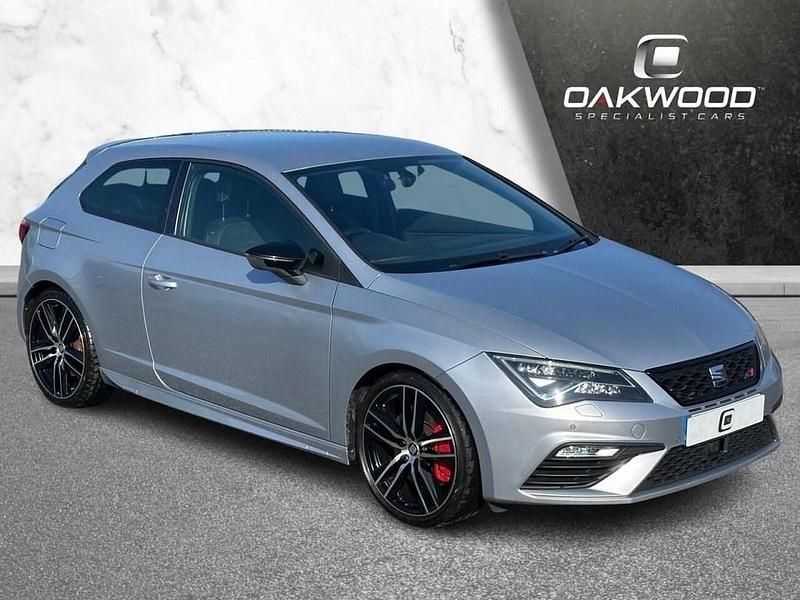 Used Seat Leon CUPRA 300 HP (220 kW) 2018 Silver Coupe