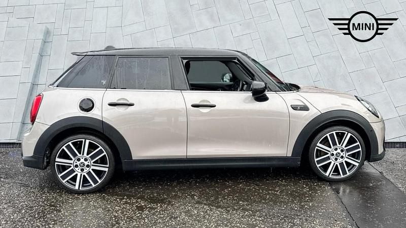 Usado Mini Cooper S Exclusive 176 HP (129 kW) 2021 Cinzento Citadino