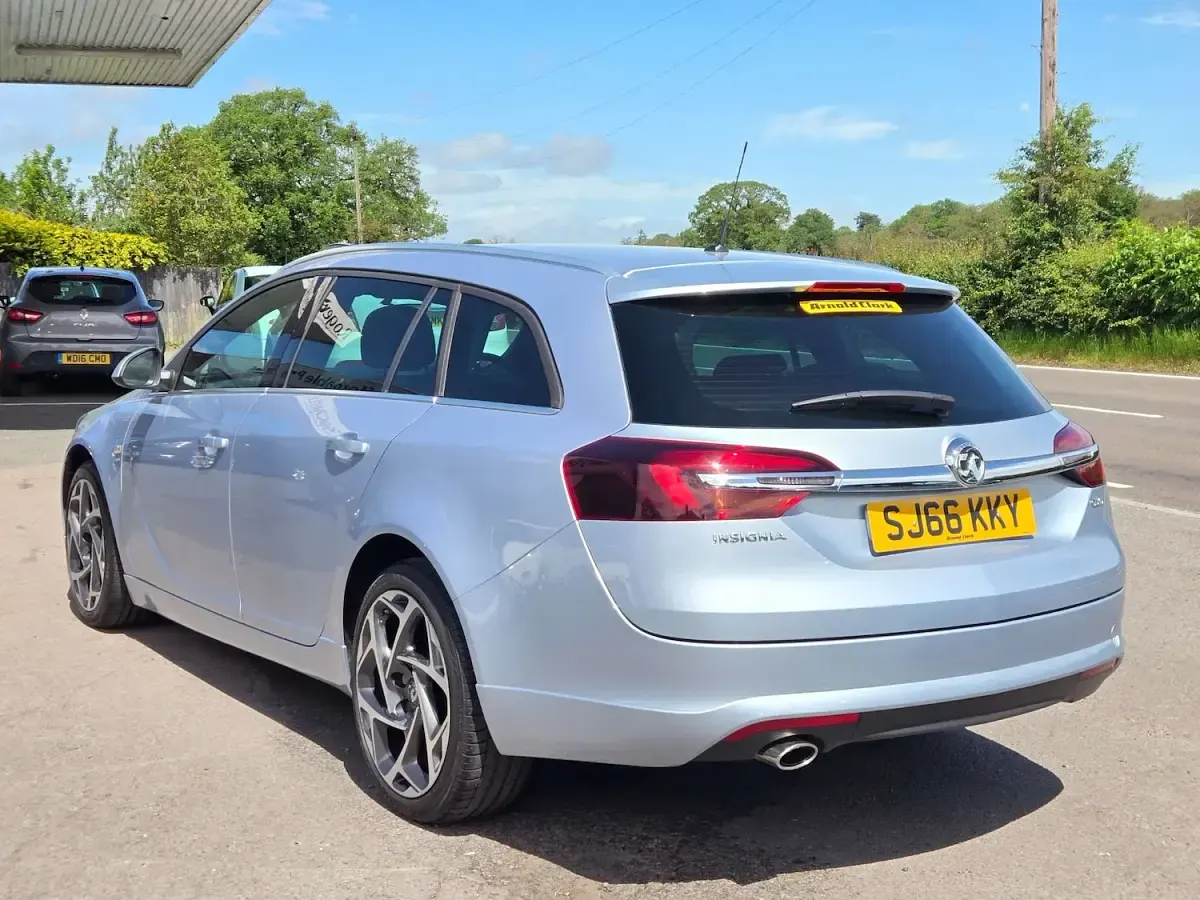 Used Vauxhall Insignia SRi 2016 Silver Estate