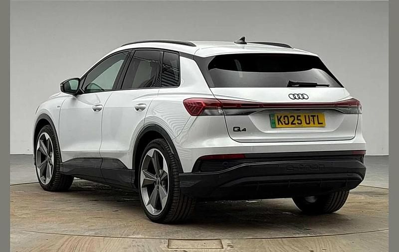 Used Audi Q4 e-tron Black Edition 210 kW (286 HP) 2025 White SUV