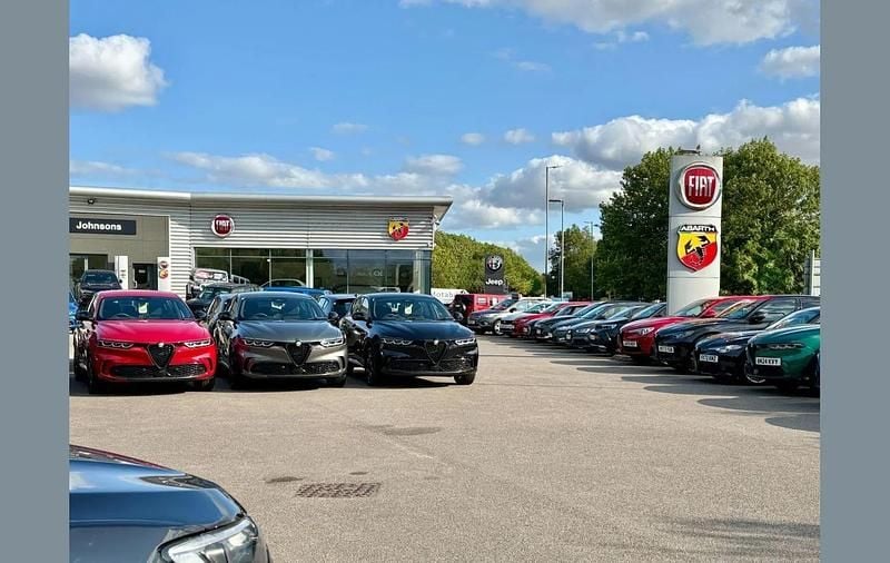 Used Alfa Romeo Giulia Edizione Speciale 177 HP (130 kW) 2017 Blue Sedan