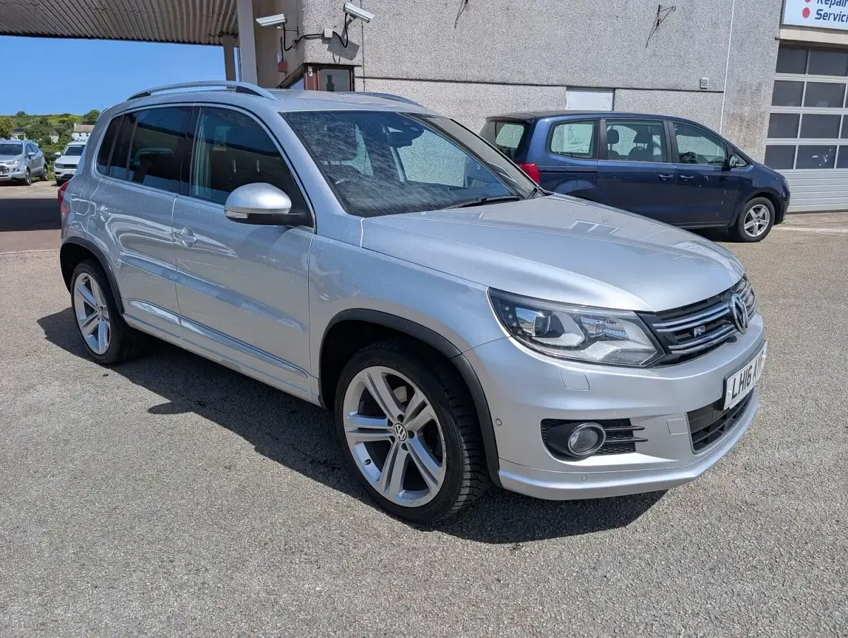 Used VW Tiguan R-line Edition 150 HP (110 kW) 2016 Silver SUV