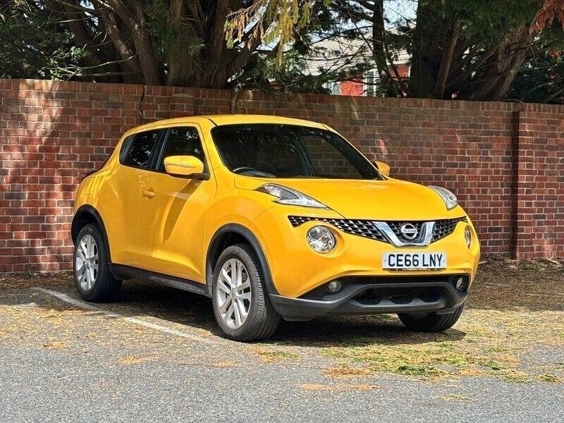 Yellow Used 2016 Nissan Juke N-Connecta SUV | £5,995 (Fair price) - Image 1/4