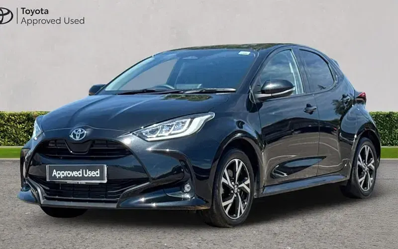 Used Toyota Yaris Design 116 HP (85 kW) 2025 Black Hatchback