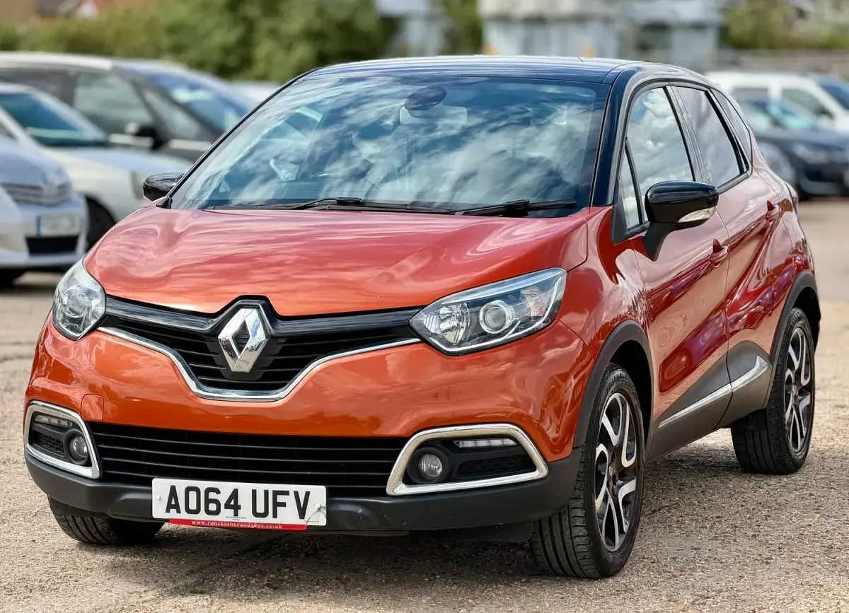 Used Renault Captur Dynamique 90 HP (66 kW) 2014 Orange SUV