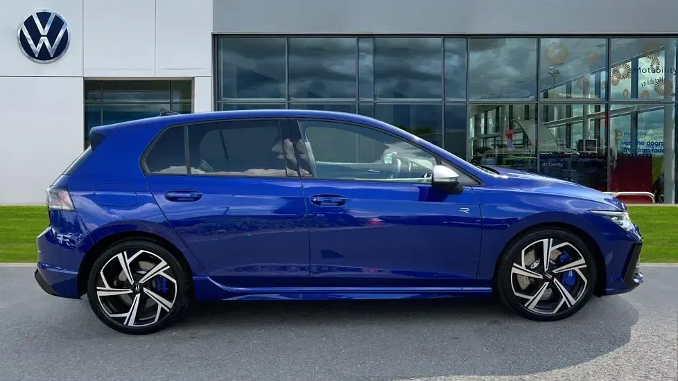 Used VW Golf VIII R 333 HP (244 kW) 2025 Blue Hatchback