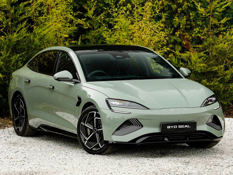 New BYD Seal Design 230 kW (313 HP) 2025 Green Sedan