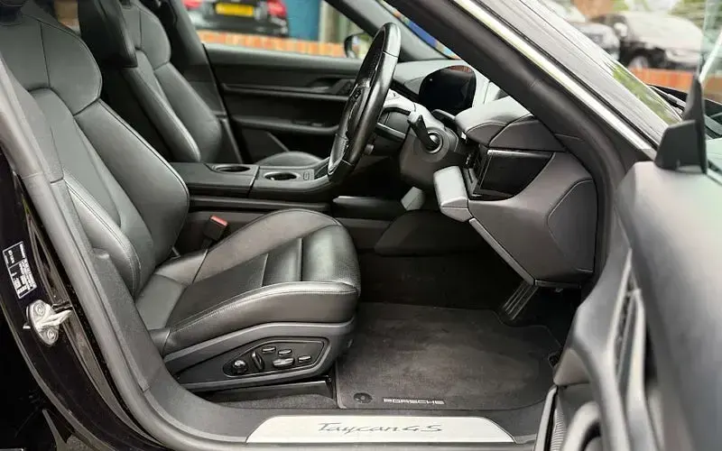 Used Porsche Taycan 419 kW (571 HP) 2023 Sedan
