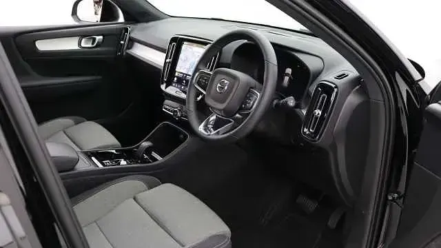 Used Volvo XC40 Plus 163 HP (119 kW) 2023 SUV