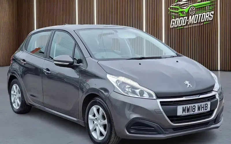 Gebraucht Peugeot 208 Active 82 PS (60 kW) 2018 Kleinwagen