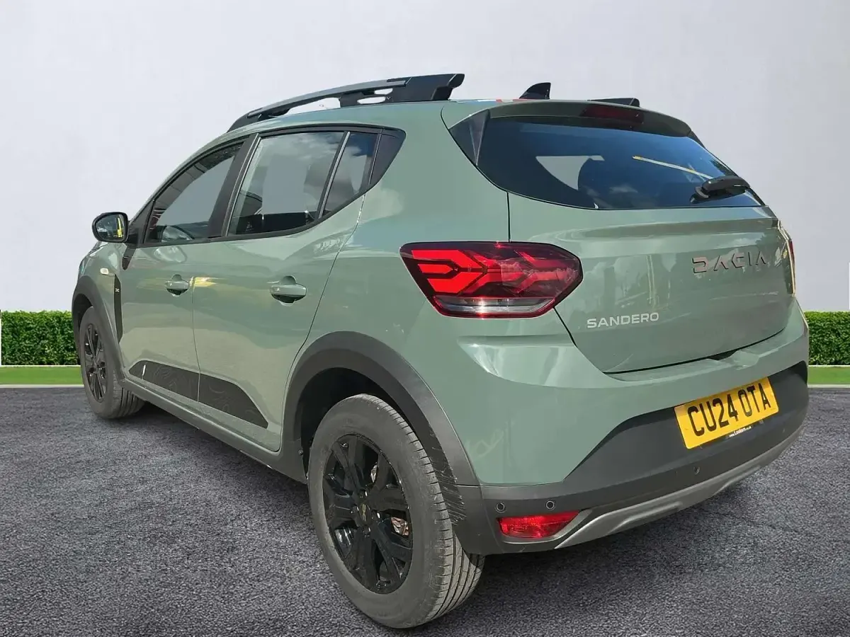 Used Dacia Sandero Extreme 2024 Green Hatchback