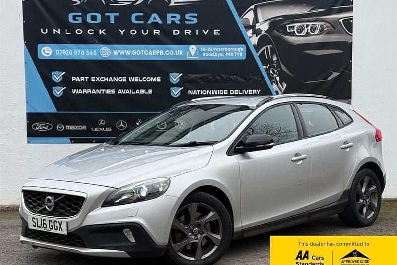 Used Volvo V40 CC 120 HP (88 kW) 2016 Estate