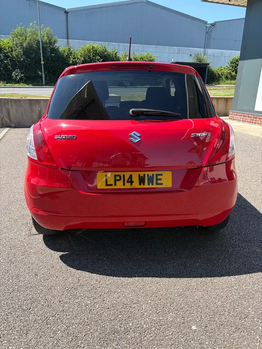 Used Suzuki Swift SZ4 94 HP (69 kW) 2014 Red Hatchback