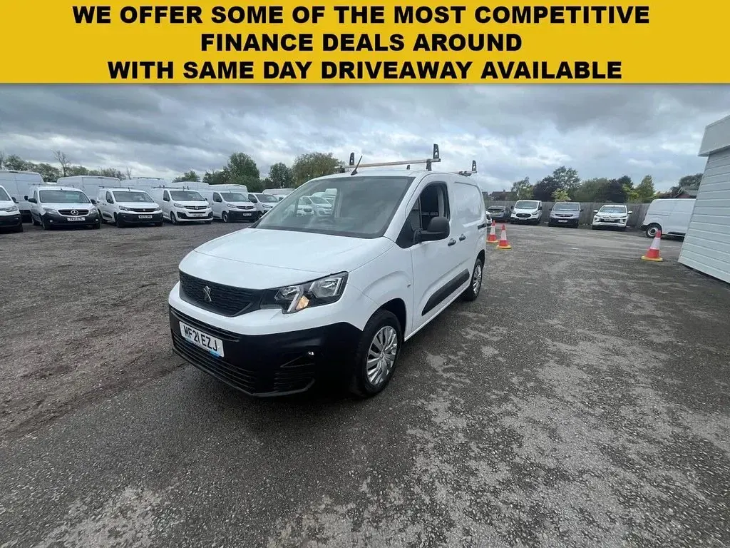 Used Peugeot Partner 2021 White MPV