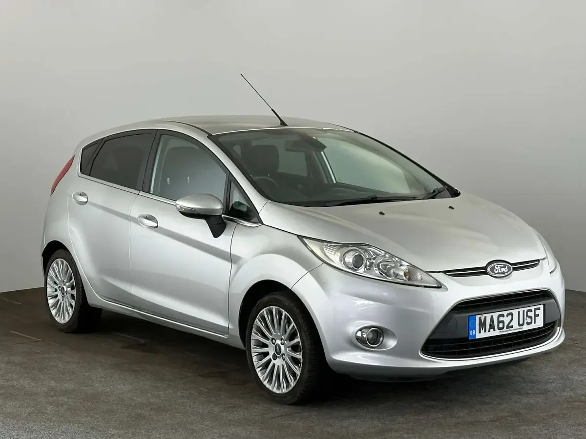 Used Ford Fiesta Titanium 70 HP (51 kW) 2012 Hatchback
