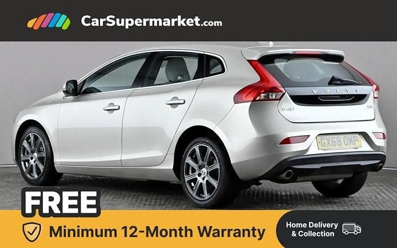 Used Volvo V40 Inscription 152 HP (111 kW) 2018 Gold Hatchback