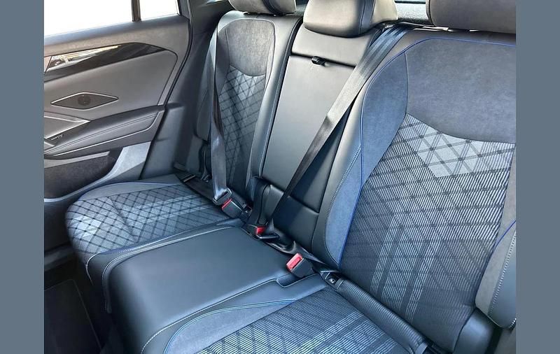 Used VW Tiguan R-line 147 HP (108 kW) 2024 Silver SUV