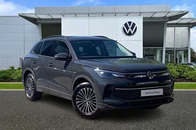Urano grey Used 2024 VW Tiguan Life SUV | £29,997 (Fair price) - Image 1/4