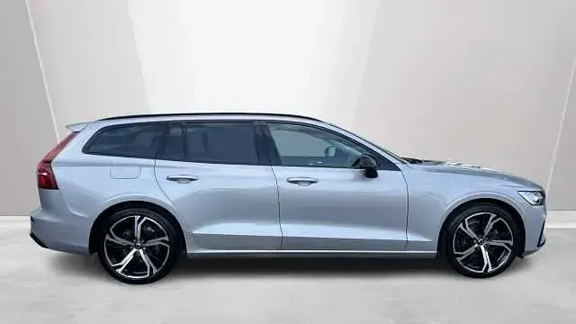 Used Volvo V60 Ultra 194 HP (142 kW) 2025 Estate