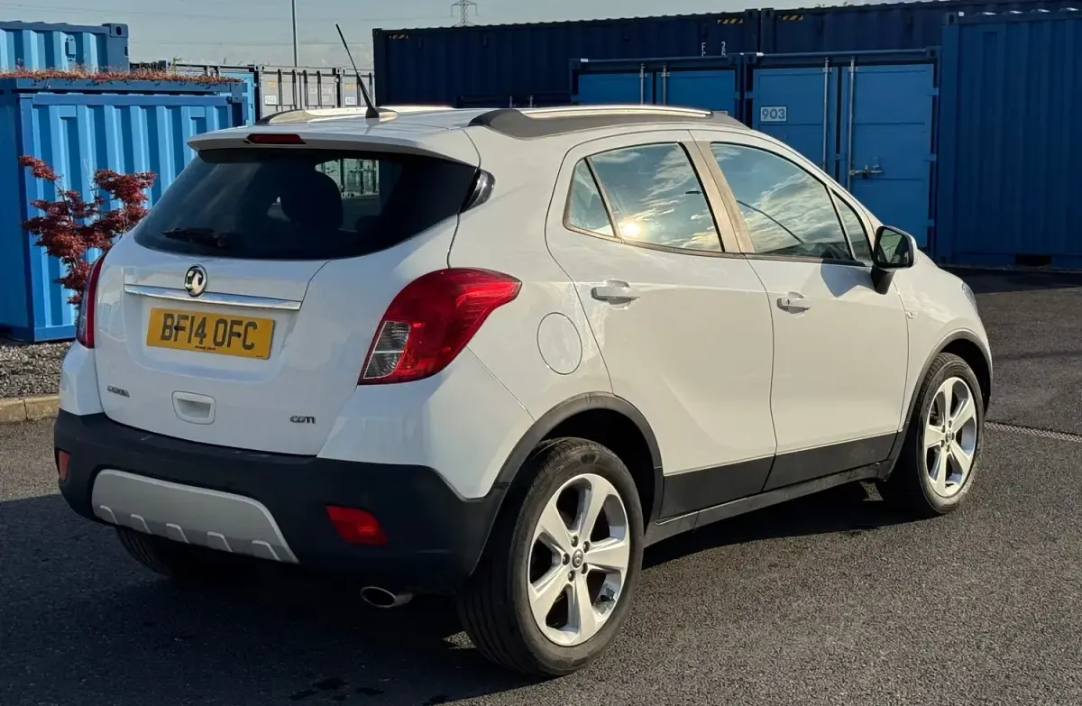 Used Vauxhall Mokka 130 HP (95 kW) 2014 White SUV