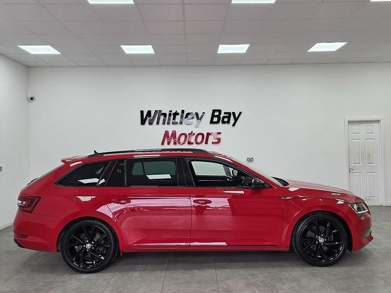 Used Skoda Superb SportLine 190 HP (139 kW) 2016 Red Estate